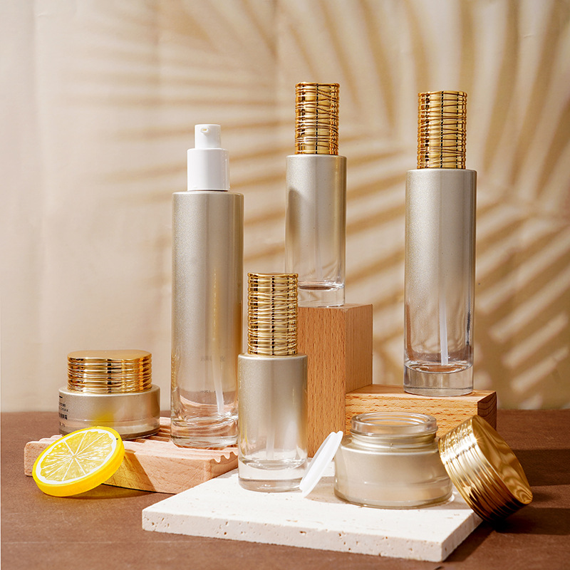 Bouteille de sérum en verre avec couvercle brossé électrolytique Bouteille de sérum en verre avec couvercle brossé électrolytique