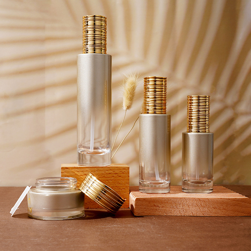 Bouteille de sérum en verre avec couvercle brossé électrolytique Bouteille de sérum en verre avec couvercle brossé électrolytique