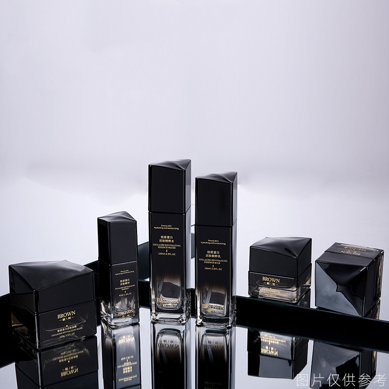 Pot crème en verre carré unique avec conception de couvercle surélevée pour l'emballage cosmétique Pot crème en verre carré unique avec conception de couvercle surélevée pour l'emballage cosmétique