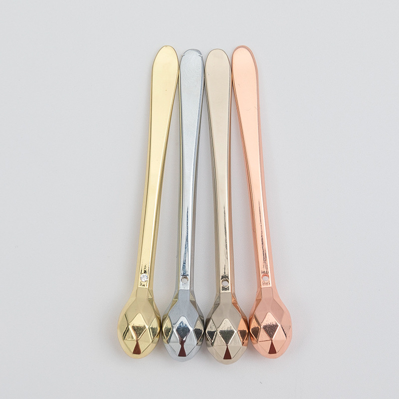 Conception unique en forme de diamant de bâtonnets de crème pour les yeux en alliage de zinc Conception unique en forme de diamant de bâtonnets de crème pour les yeux en alliage de zinc